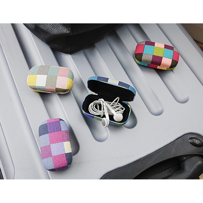 Custodia tascabile da viaggio Kikkerland Plaid Travel Case