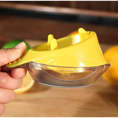 Spremiagrumi con base Tovolo Citrus Reamer