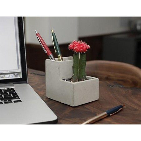 Porta penne e vasetto Kikkerland Small Concrete Desktop Planter Porta penne e vasetto Kikkerland Small Concrete Desktop Planter