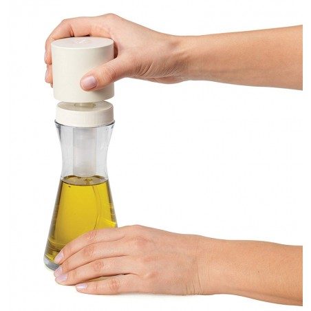 Set miscelatore per condimenti e oliera spray Chef'n Emulstir e Oil Mr Set miscelatore per condimenti e oliera spray Chef'n Emulstir e Oil Mr