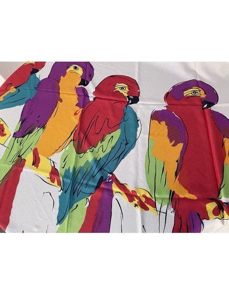 Pareo copricostume con pappagalli