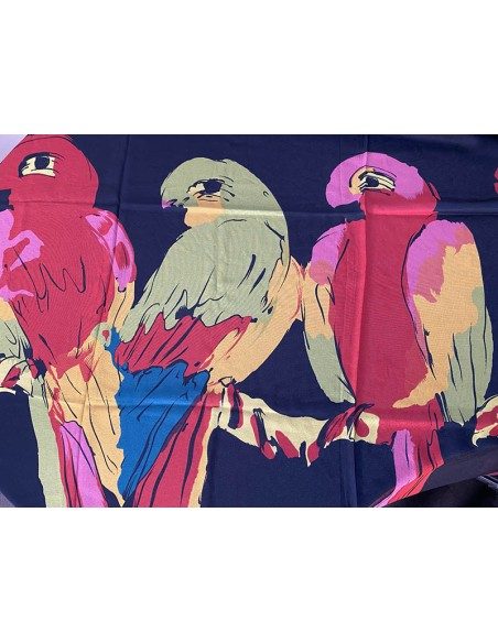 Pareo copricostume con pappagalli Pareo copricostume con pappagalli