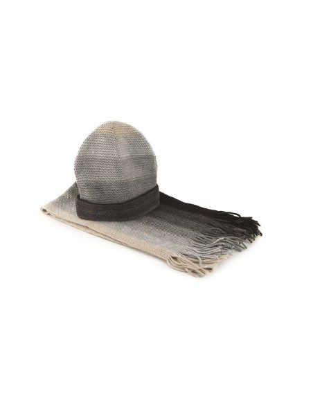 Completo sciarpa e cappello di maglia a righe