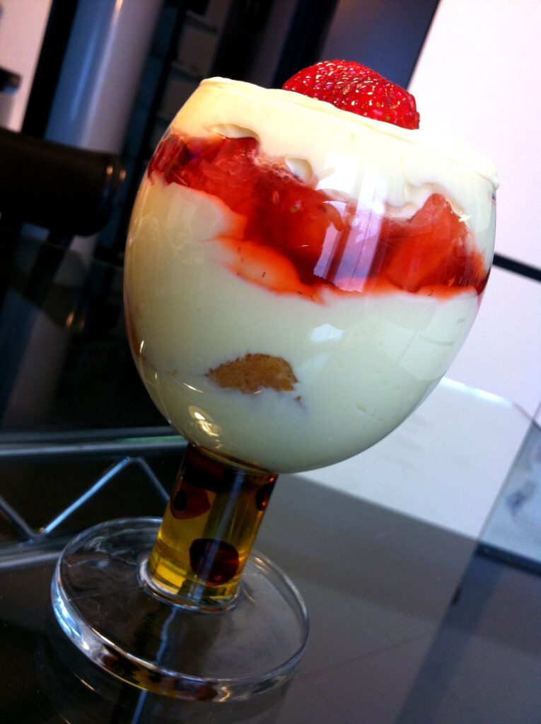 Tiramisù alle fragole e limoncello